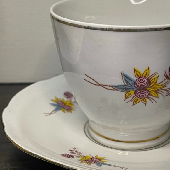 (NO chips!) Cmielow 2 Teacups & 4 Saucers Set - Picture 6 of 6